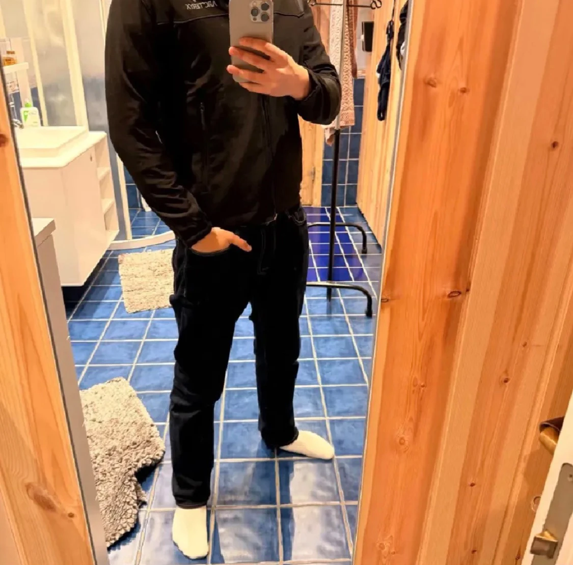 Svart vindjacka från Arc'teryx - 3