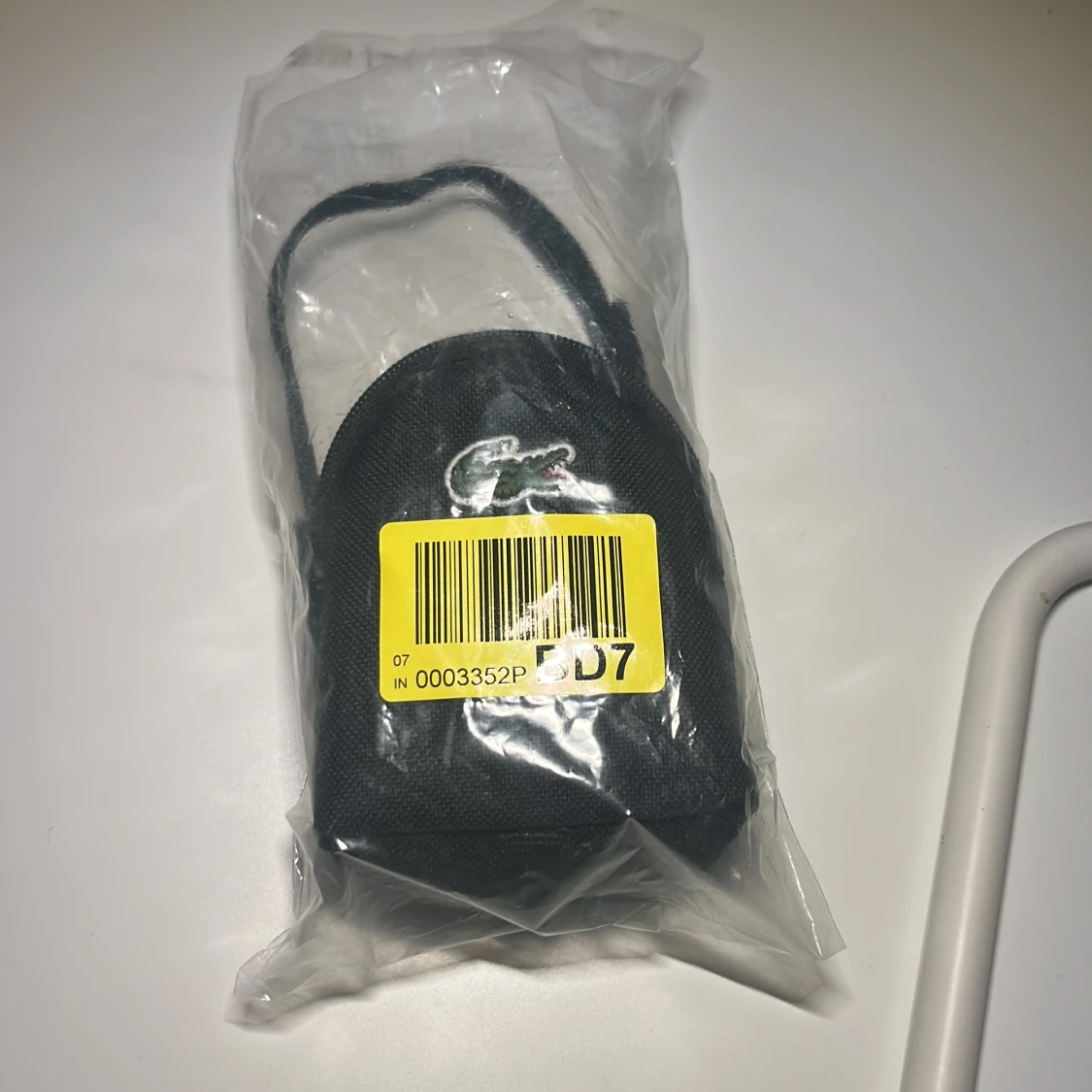 Svart myntväska från Lacoste - 3