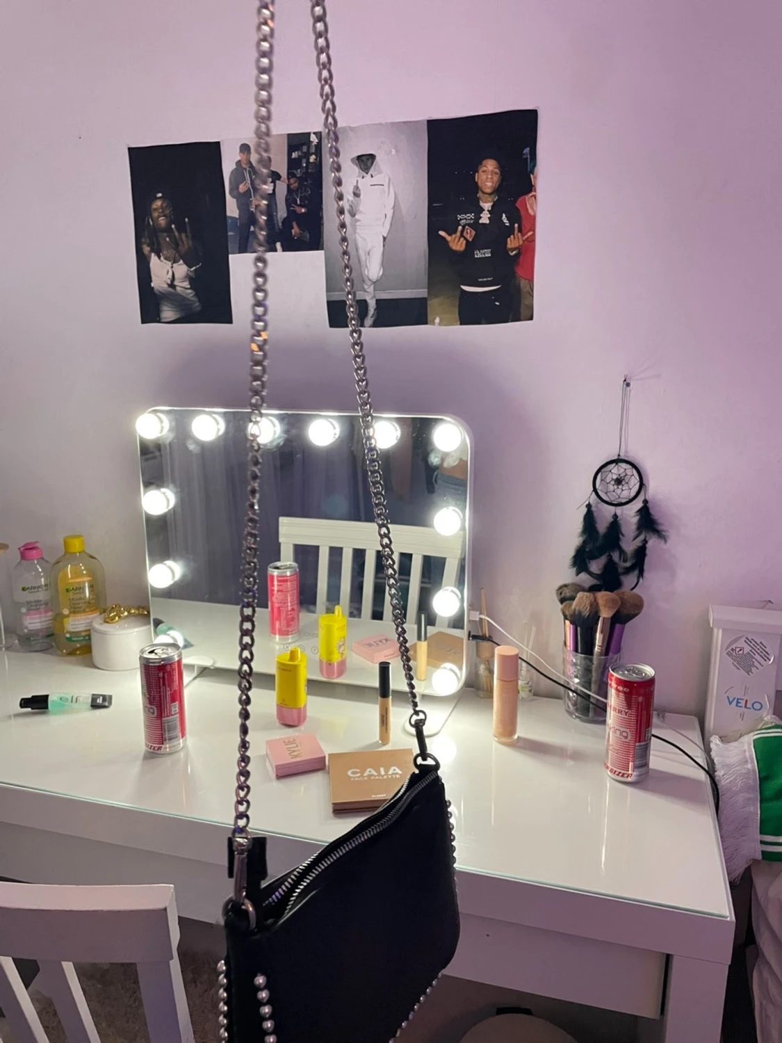 Svart axelväska med kedja och nitar - 2