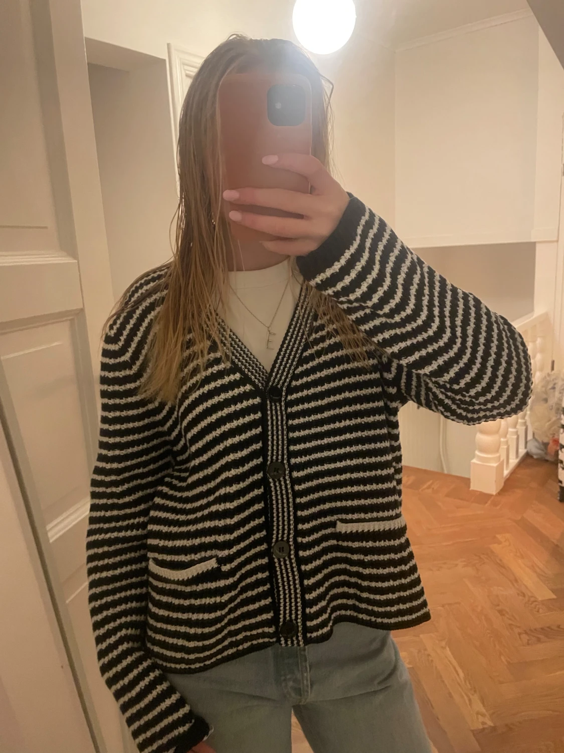 Svartvit randig kofta med knappar - 2