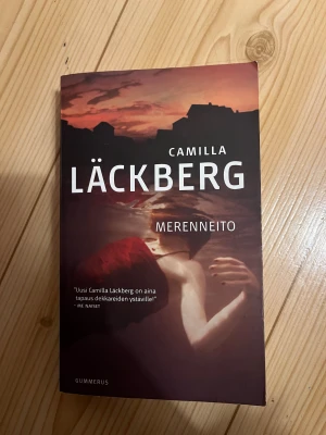Camilla Läcberg Merenneito - Camilla Läcbergin Merenneito kirja. Pari kertaa luettu. Eläintalous MMM, lisätietoja saa kysymällä Katsothan myös muut ilmoitukseni Tarjoa 