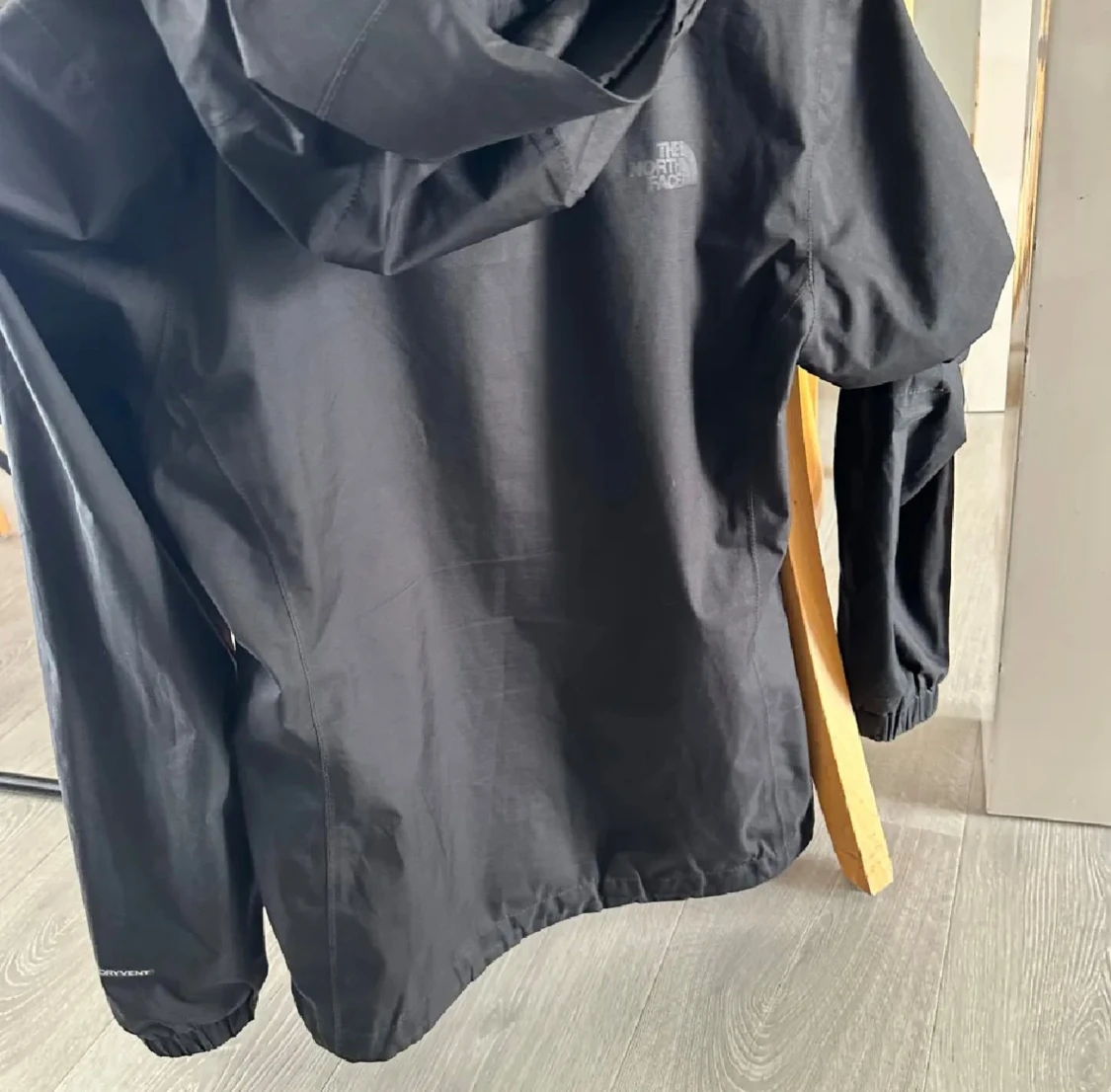 Svart vindjacka från The North Face - 1