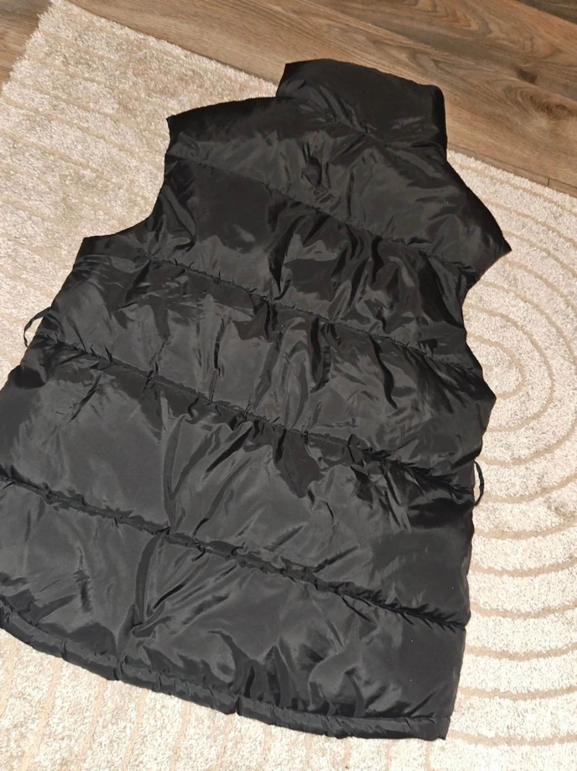 Svart dunväst från NLY Trend - 1