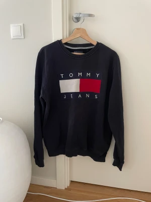 Tommy Jeans tröja - Tröja från Tommy Hilfiger i mycket bra skick! 