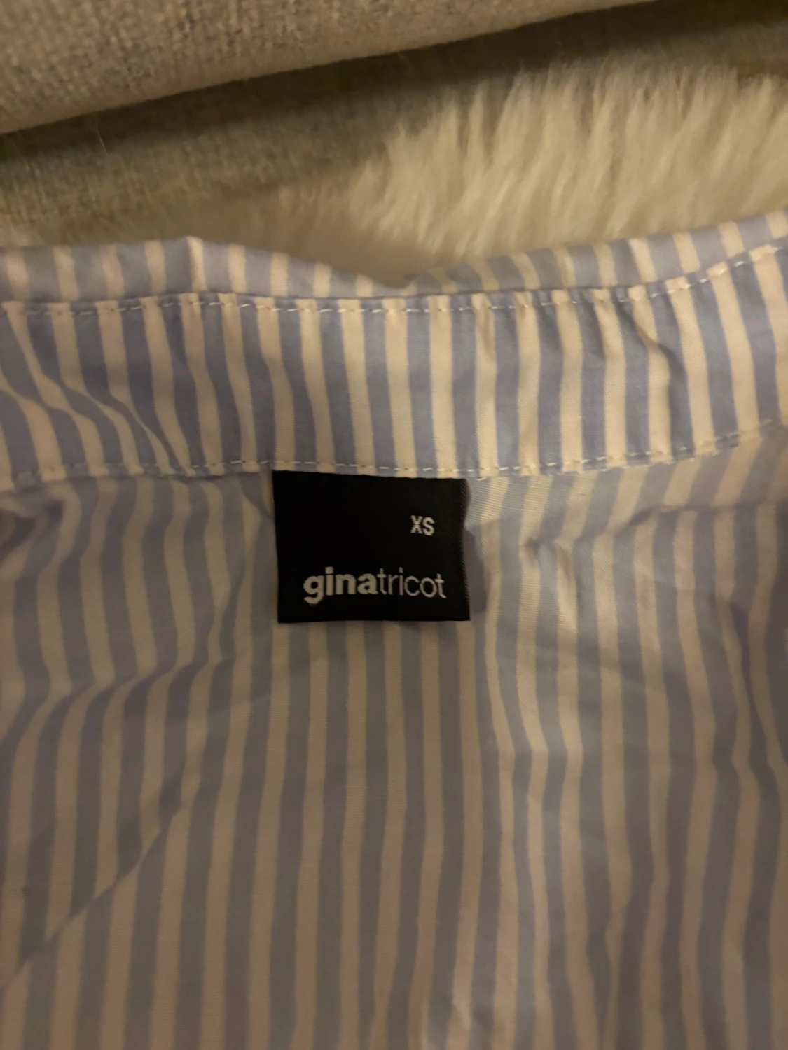 Blå-vit randig blus/skjorta - 5