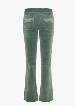 Gröna Juicy Couture byxor - Snygga juicy byxor. Säljer då jag behöver pengarna och de passar mig ej längre. Skriv till mig för mer bilder.