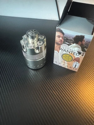 Azzaro Wanted Eau de Parfum 100ml - Azzaro Wanted Eau de Parfum, 100 ml. Snygg och unik flaska med modern design. Perfekt för dig som vill sticka ut och ge din stil en extra edge.