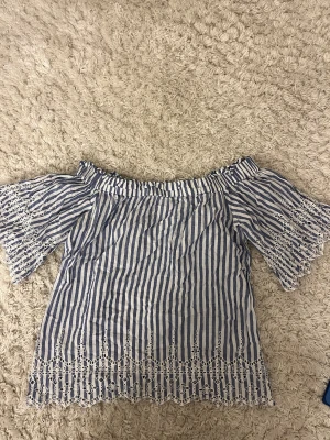 Blus - Jätte fin blus i bra skick🥰
