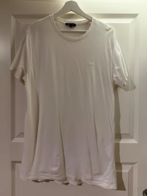 GANT T-Shirt  - T-Shirt från GANT i bra skick 