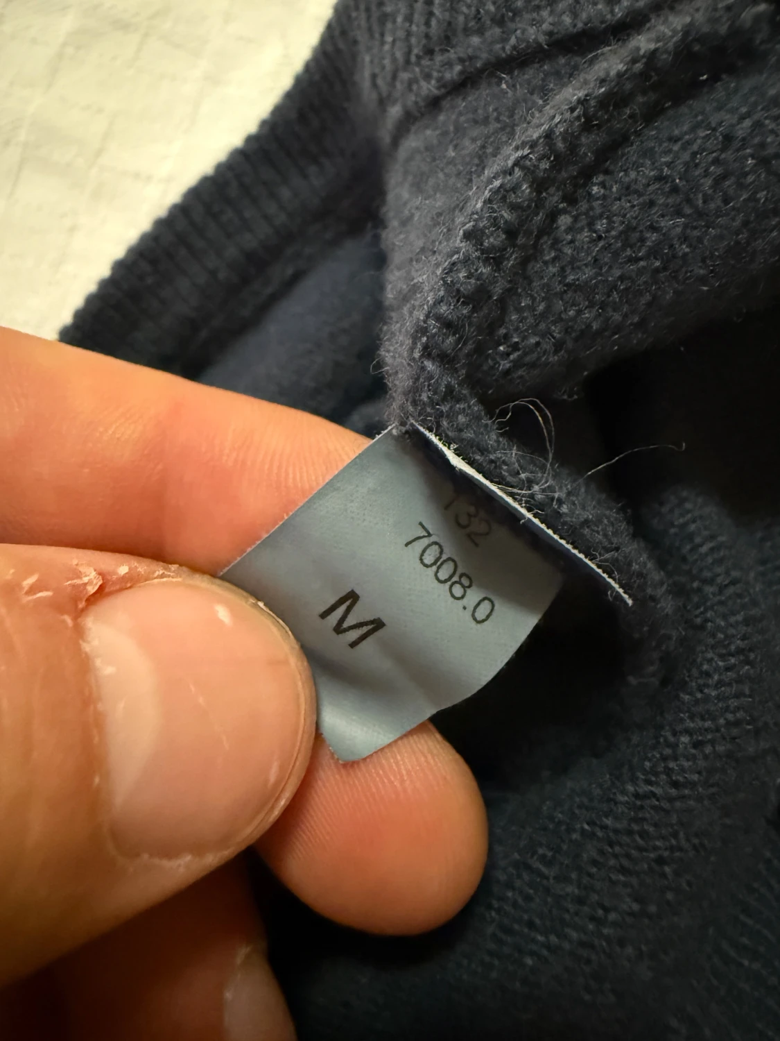 Svart v-ringad tröja från Benetton - 4