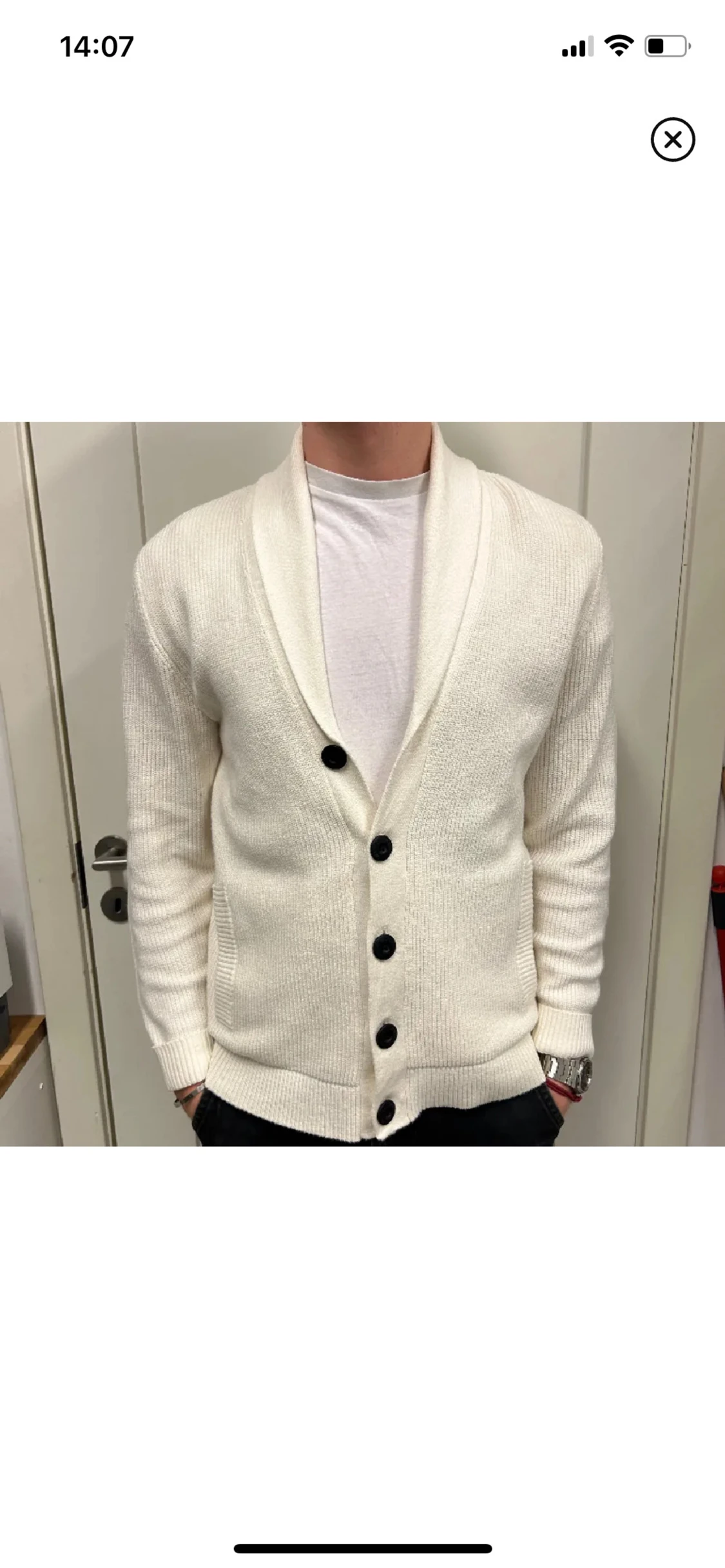 Vit kofta från Hollister med knappar