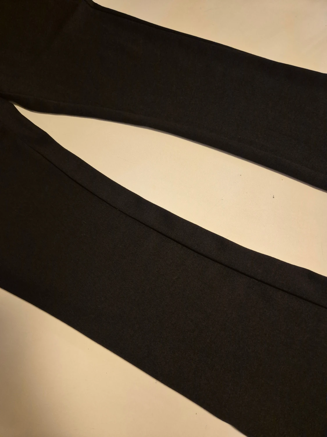 Utsvängda byxor  - 3