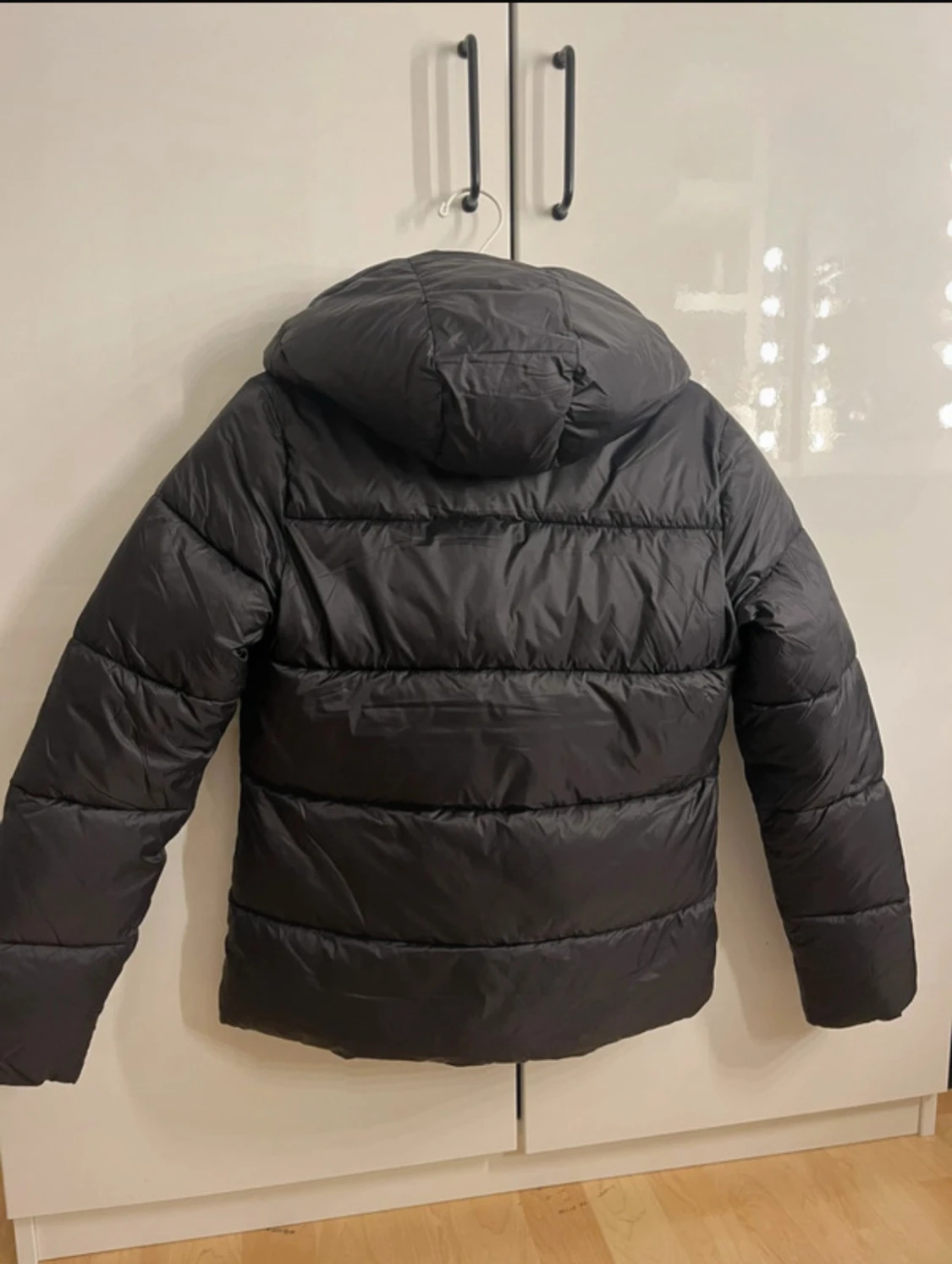 Svart pufferjacka från RYVLS Stockholm - 1