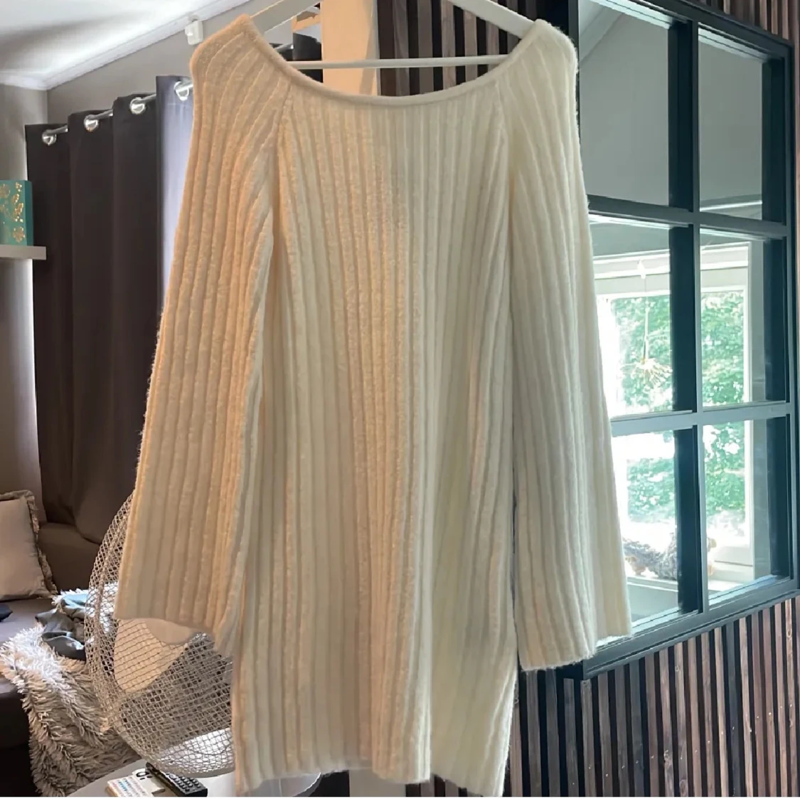 Vit ribbad stickad tröja H&M