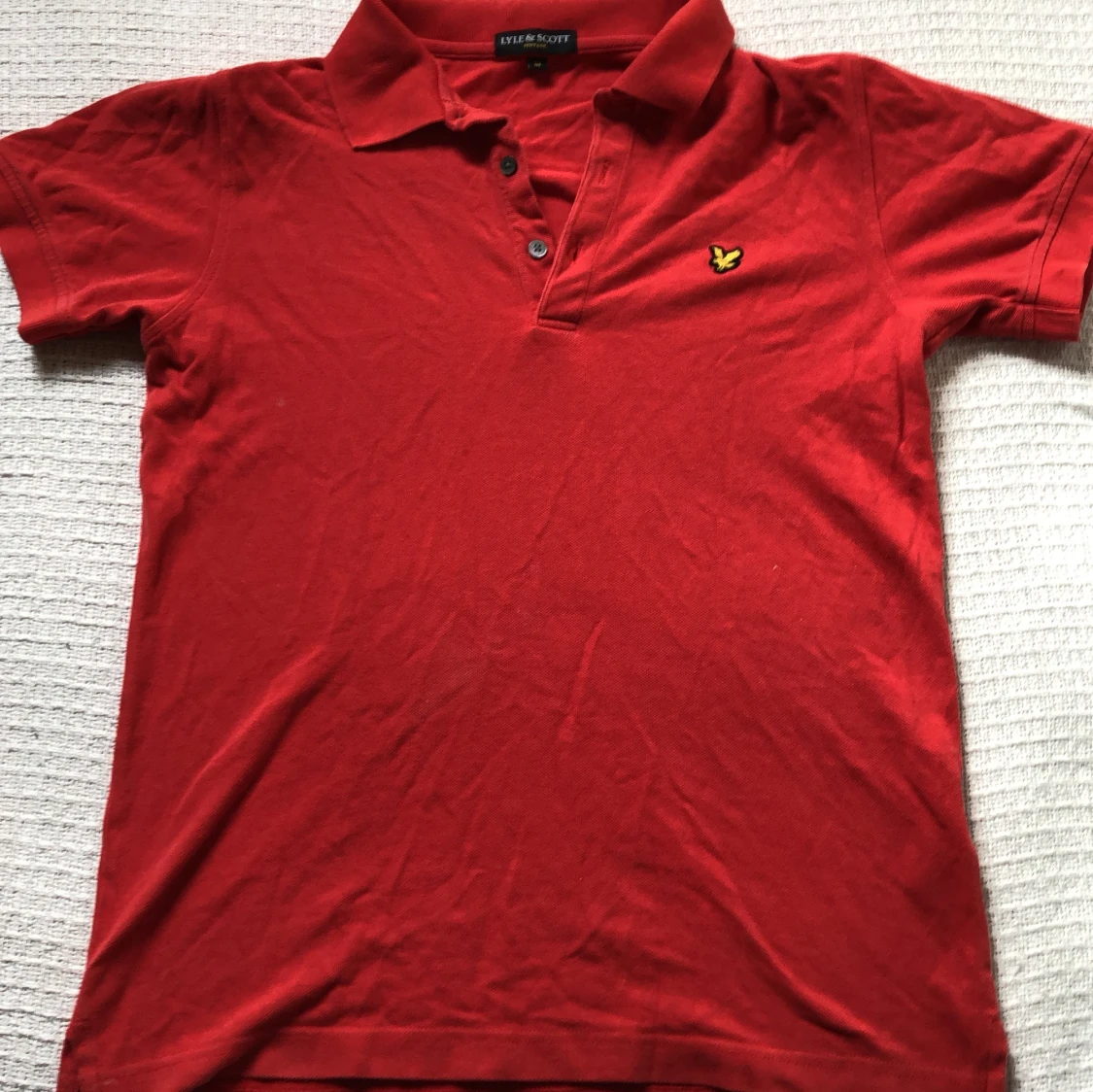 Röd Lyle & Scott pikétröja M