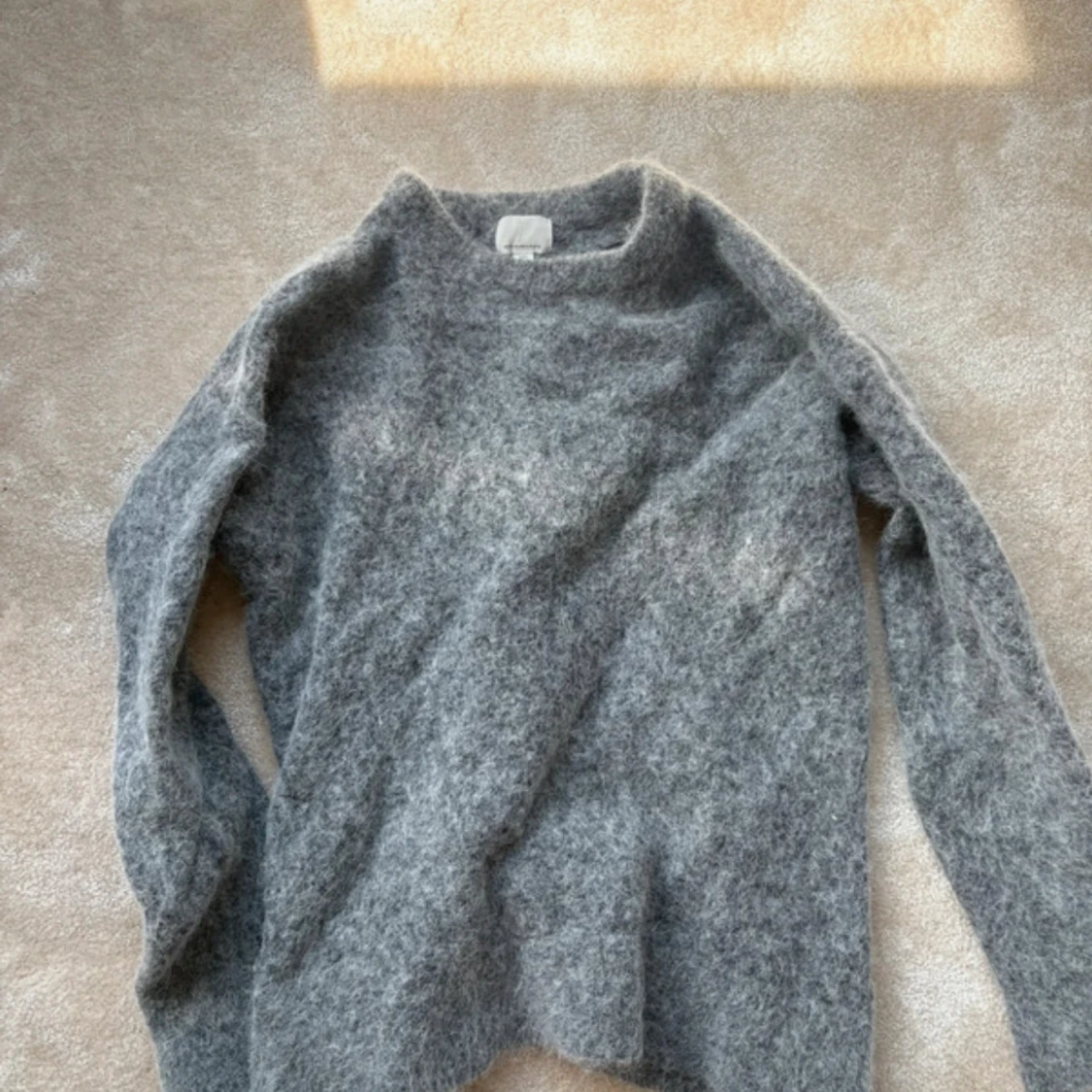 Grå fluffig stickad tröja H&M - 1