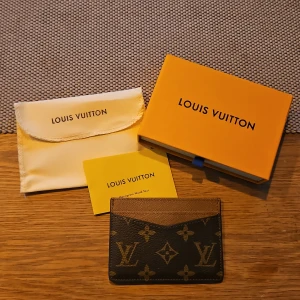 Korthållare - Säljer en fin korthållare till ett bra pris och är helt ny!