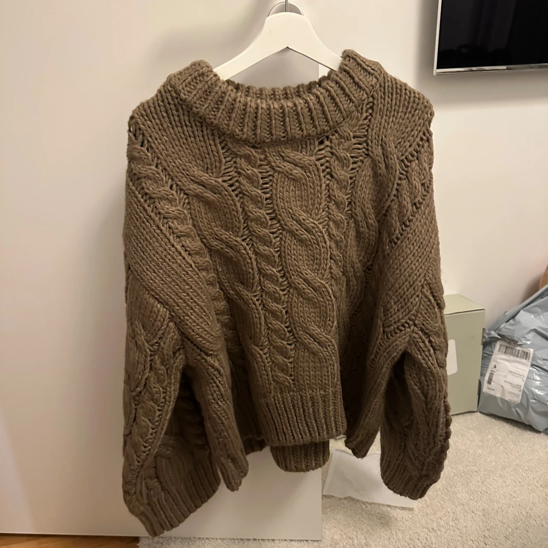 Lojsan Wallin x Nakd  - 1