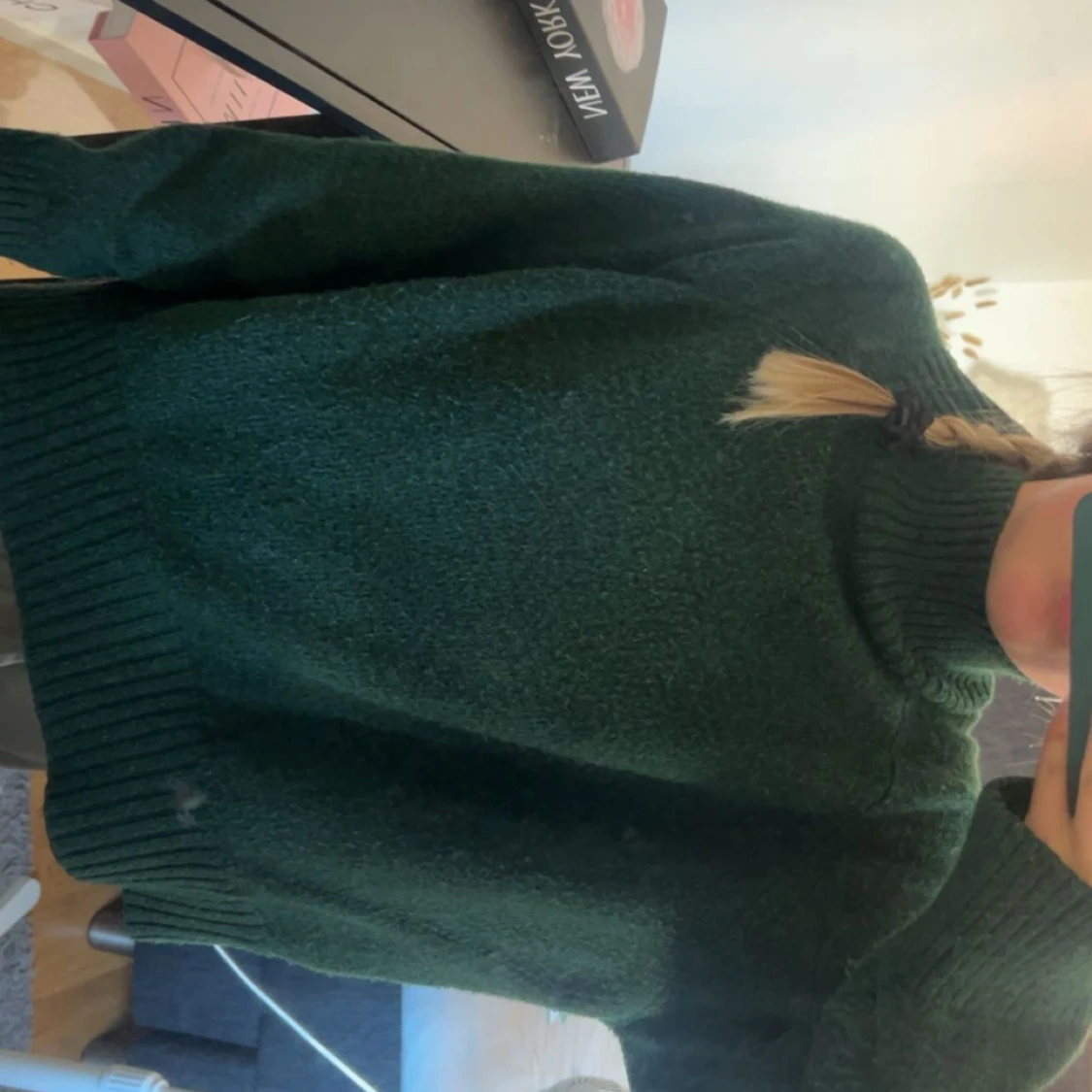 Grön stickad tröja - 1