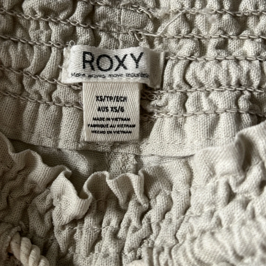 Linnebyxor från Roxy i beige XS - 3