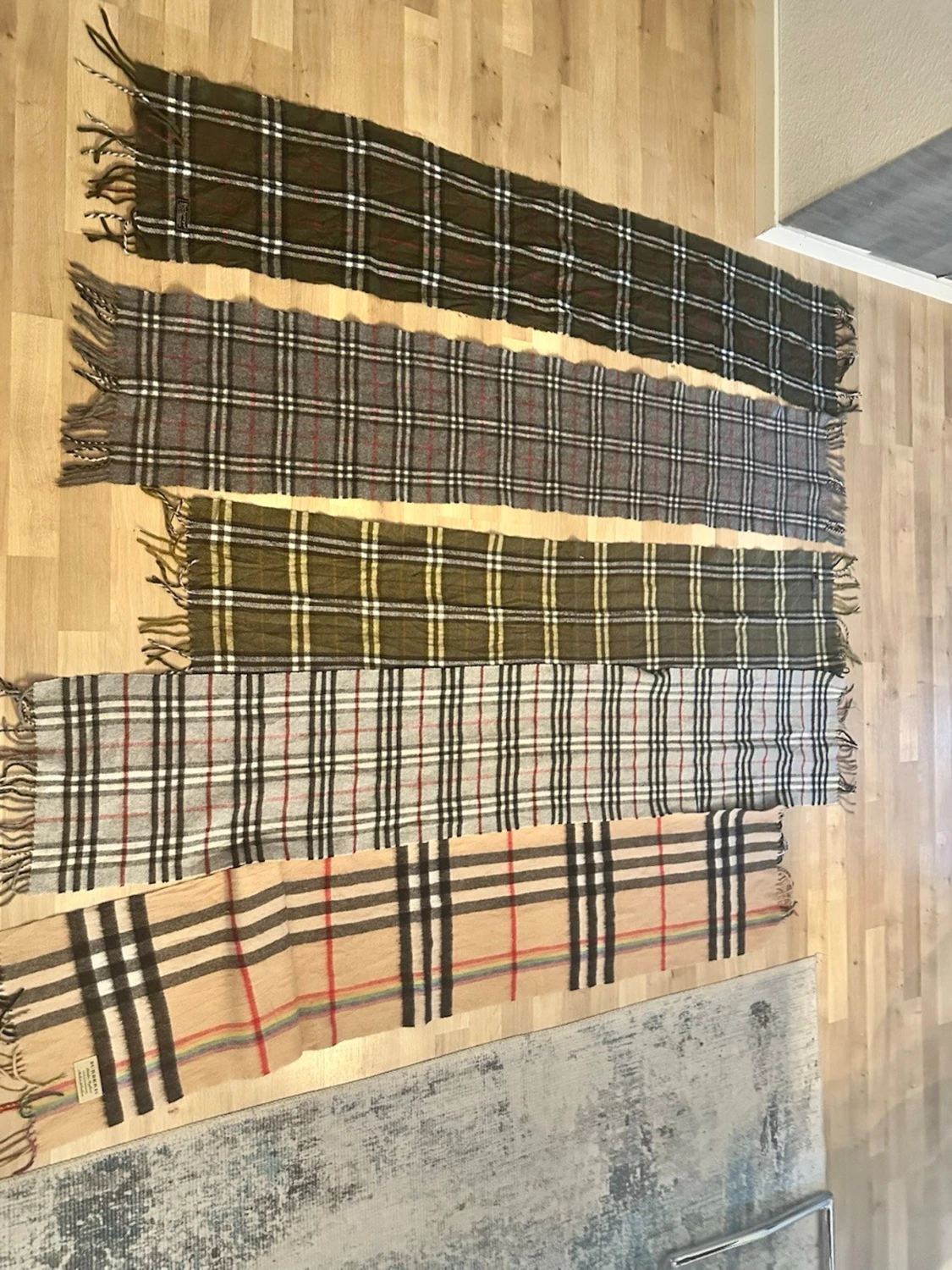 5 Burberry äkta halsdukar