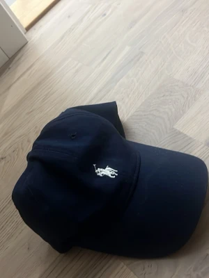 Keps Ralph  - Ralph Lauren keps nästan nu använt typ 2 gånger 