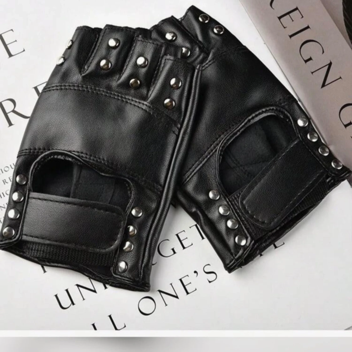 Lara croft outfit - 2