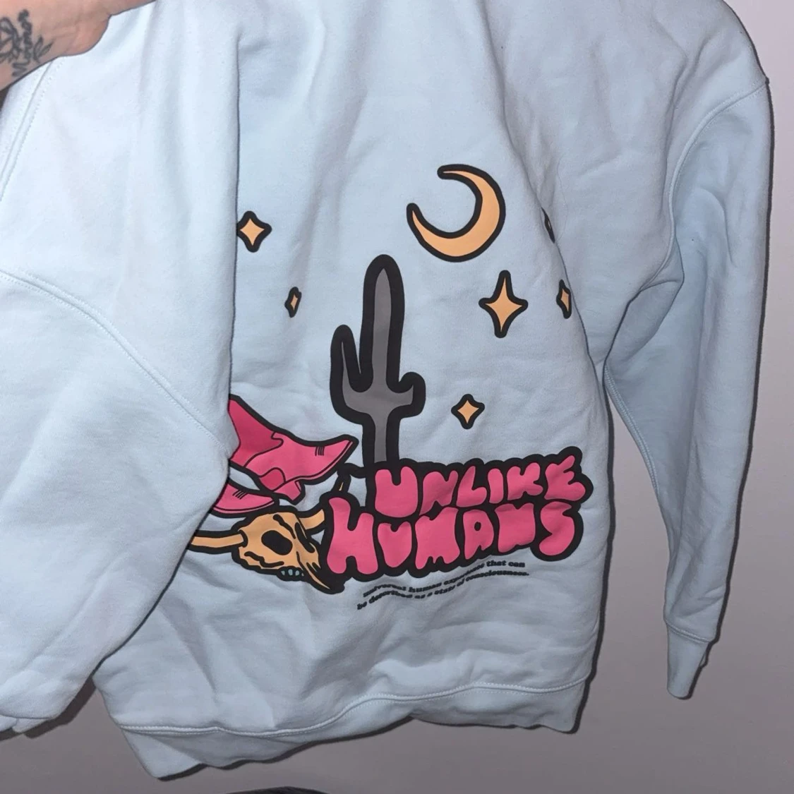 Ljusblå hoodie Unlike Humans - 1