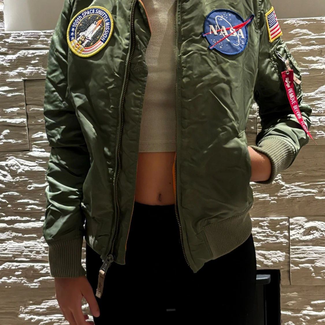 Grön bomberjacka NASA Alpha Industries