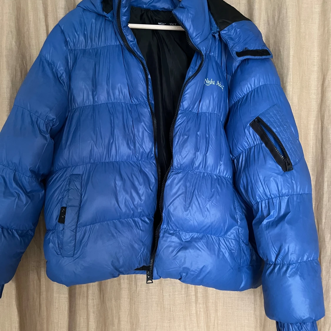 Blå pufferjacka från Night Addict - 2