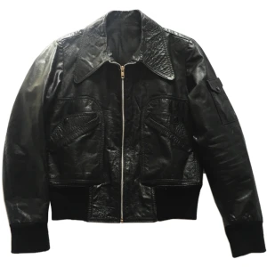 Vintage skinnjacka/ läderjacka/ höstjacka, 70tal - Supercool vintage skinnjacka med krage och muddar, ser ut att vara från 70-talet