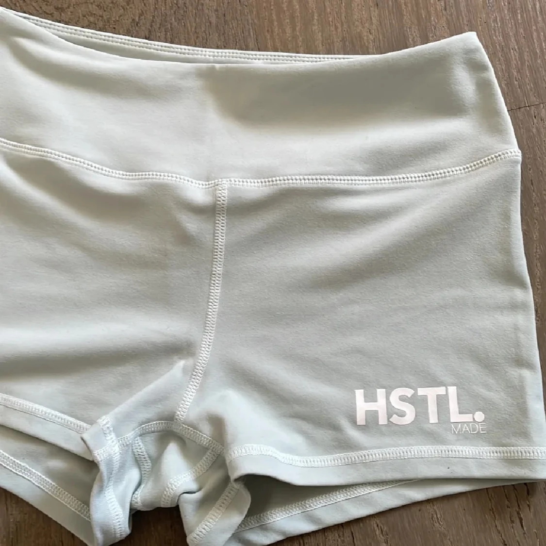 Ljusblåa träningsshorts från HSTL Made - 1