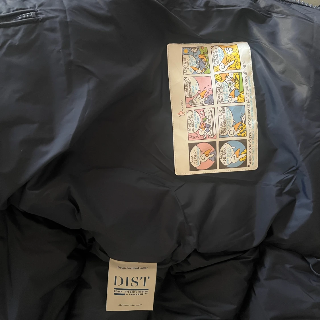 Mörkblå Moncler dunjacka med pälshuva - 3