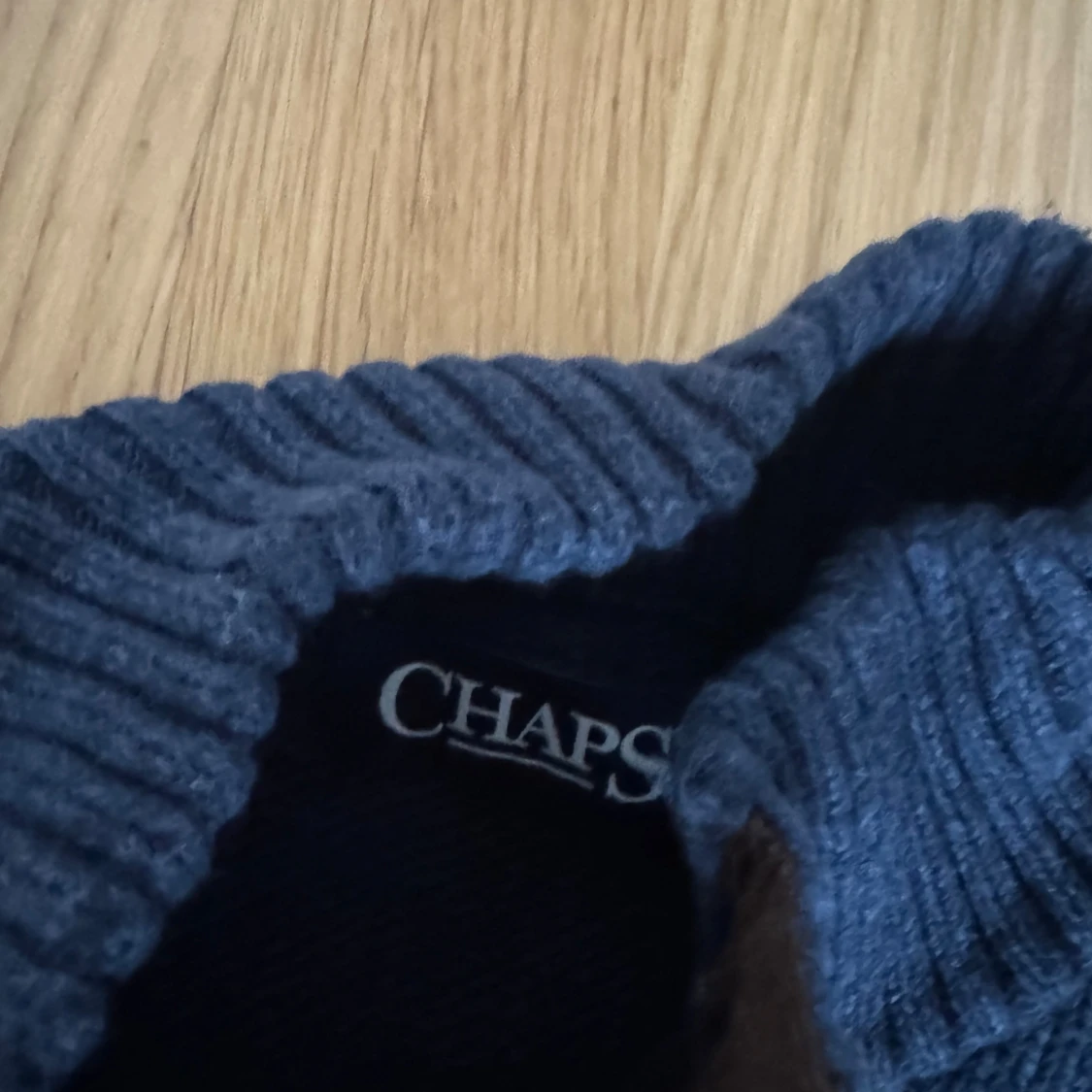 Mörkblå stickad tröja från Chaps - 2