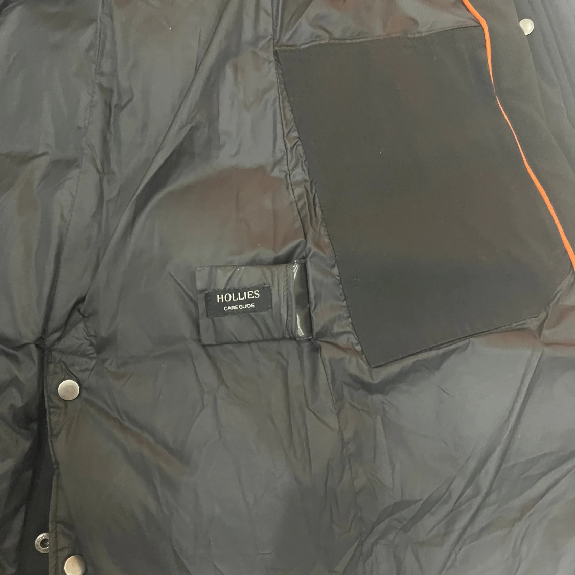 Svart lång pufferjacka från Hollies - 2