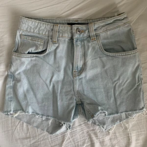 jeansshorts - Fina shorts från Bik Bok! Inga defekter