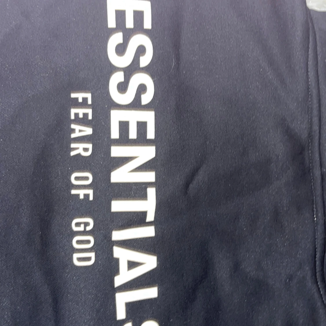 Svart Essentials Fear of God hoodie - 2