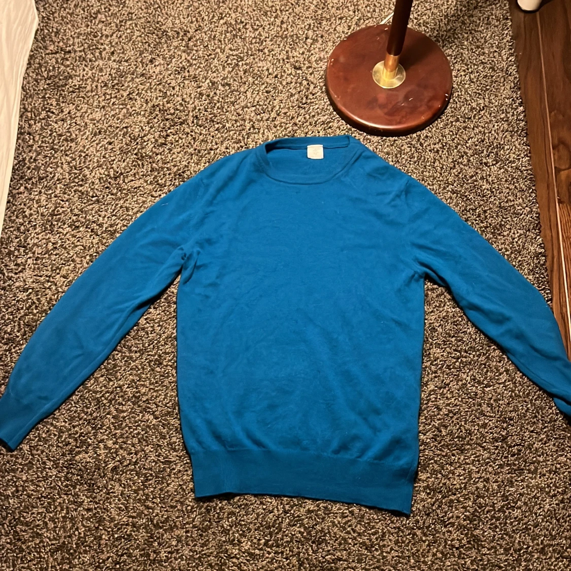 Blå cashmere tröja