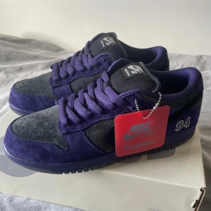 Supreme x Nike dunk 94 - Eu exclusive. Storlek 41