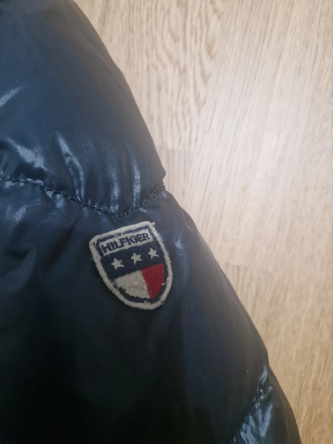 Mörkblå pufferjacka från Hilfiger Denim - 4