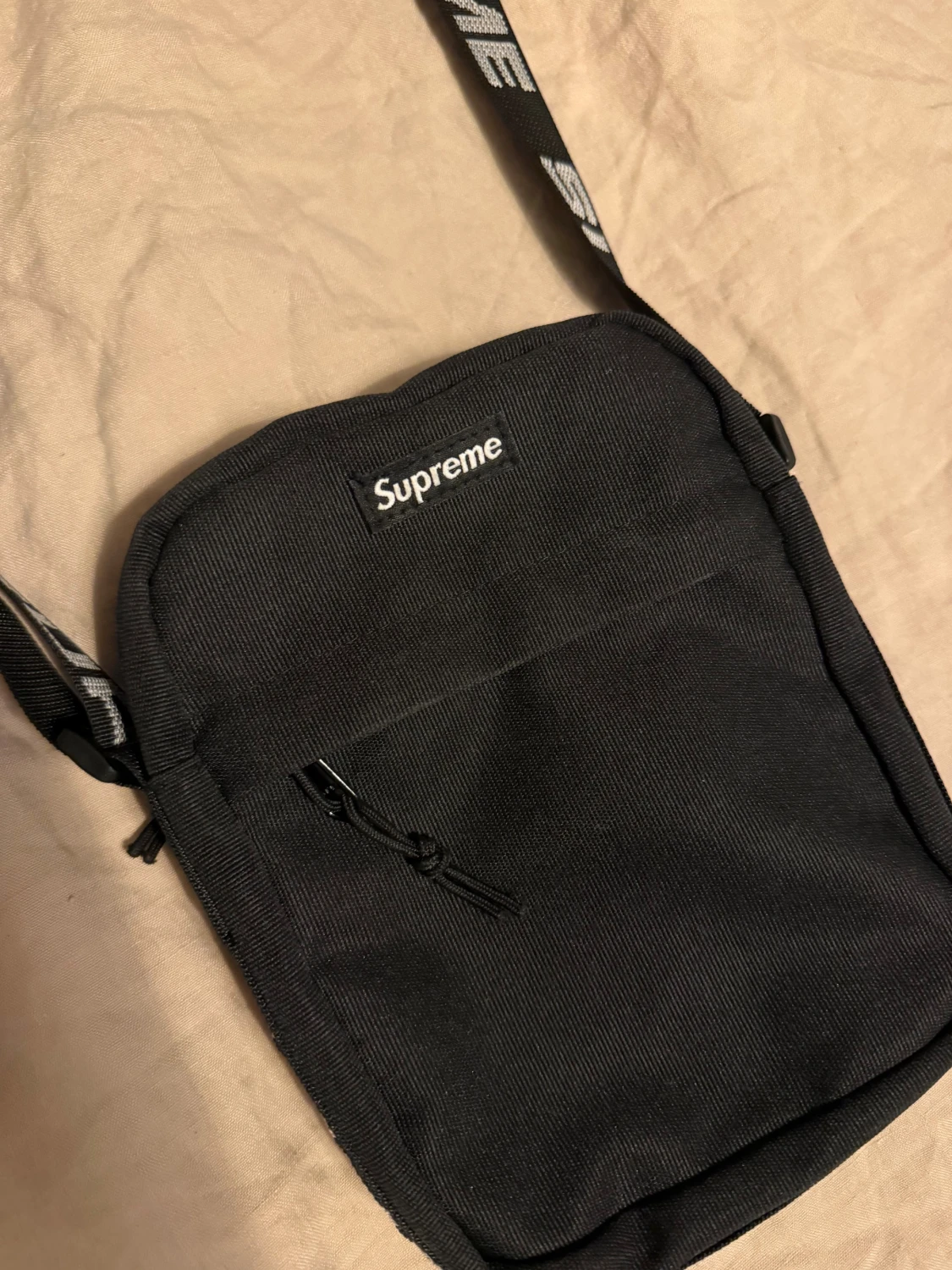 Supreme svart axelväska Cordura - 1