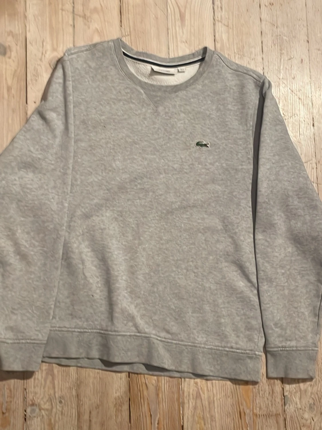 Grå sweatshirt från Lacoste  - 1