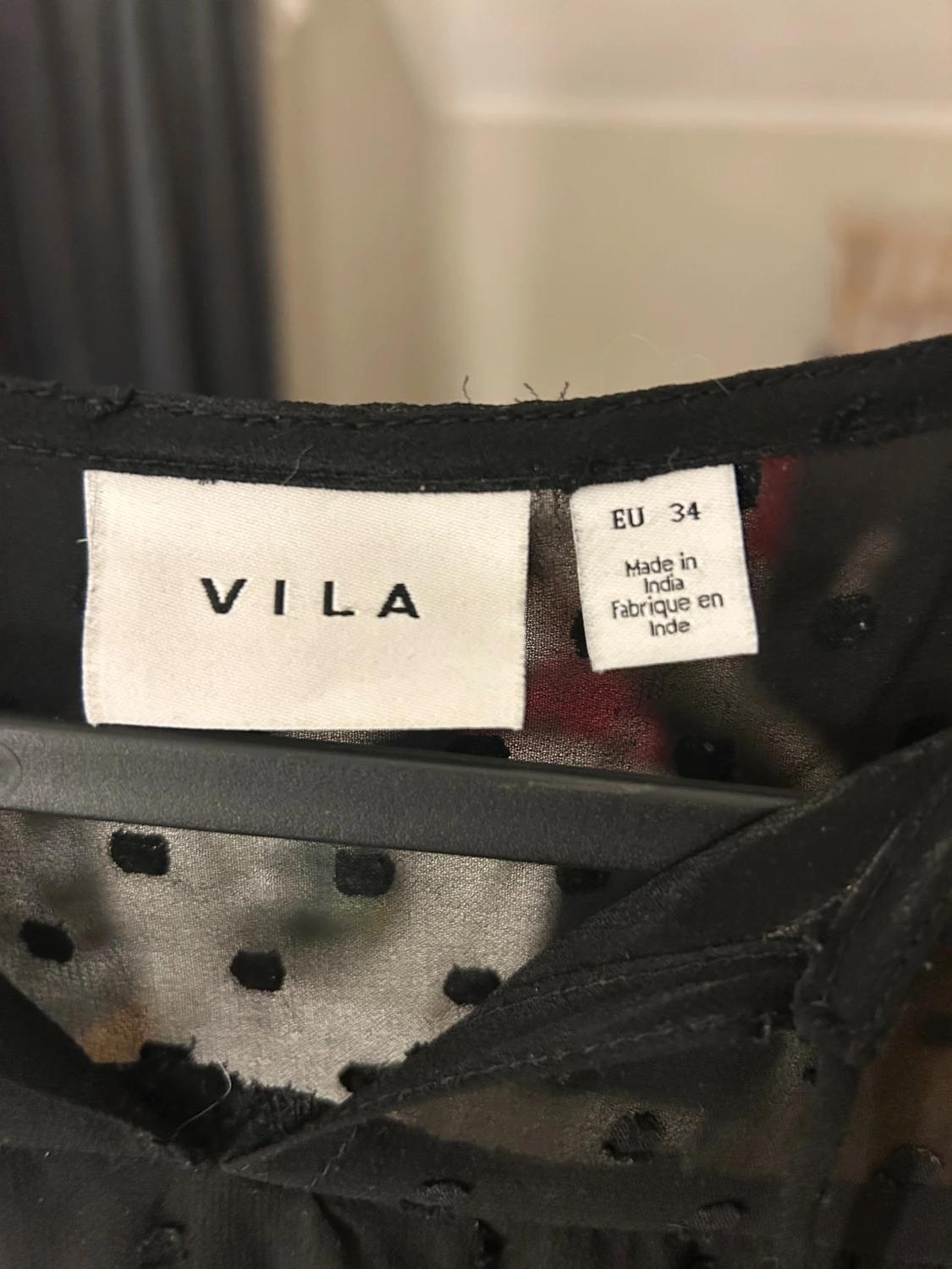 Svart prickig blus  - 2