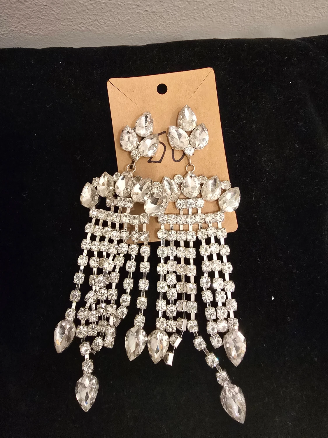 Glittrande örhängen 