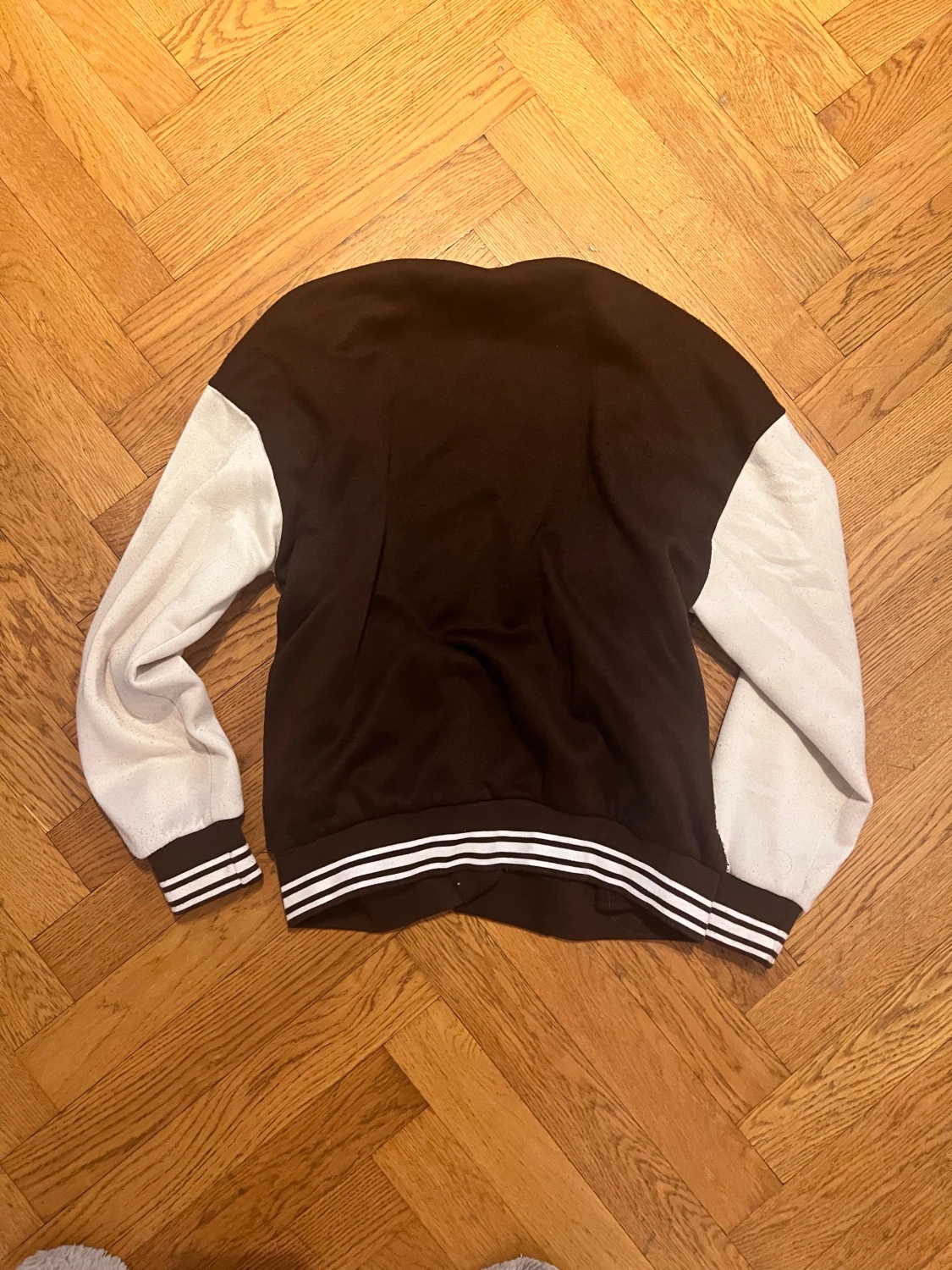 Brun och vit bomberjacka Match Day - 1