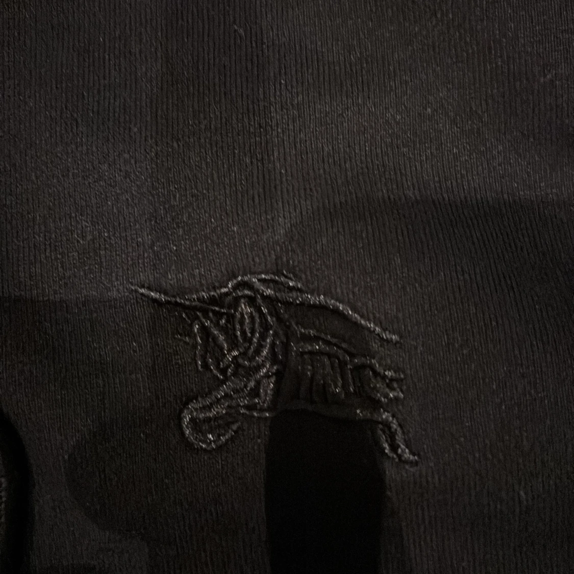 Svart hoodie från Burberry med dragkedja - 3