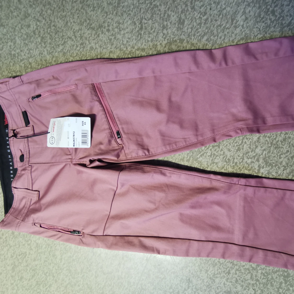 Rosa utility capri-byxor Wrangler XS