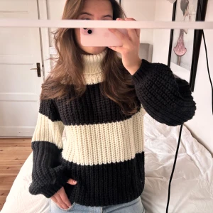 Stickad tröja  - Så snygg stickad tröja 