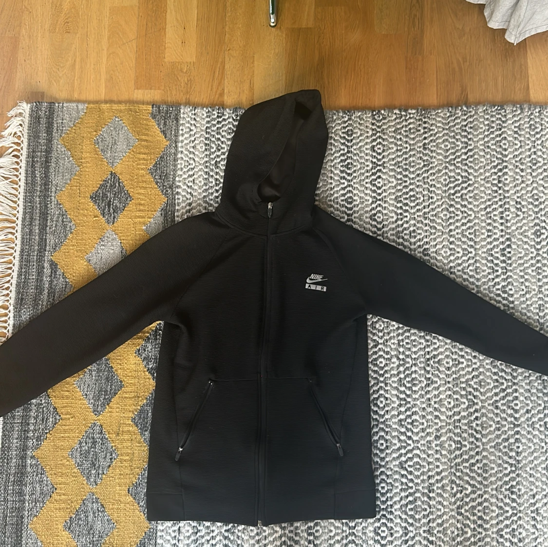 Svart Nike Air hoodie med dragkedja - 2