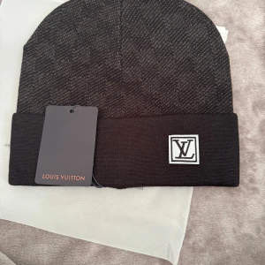 Mössa - Mössa helt ny. 